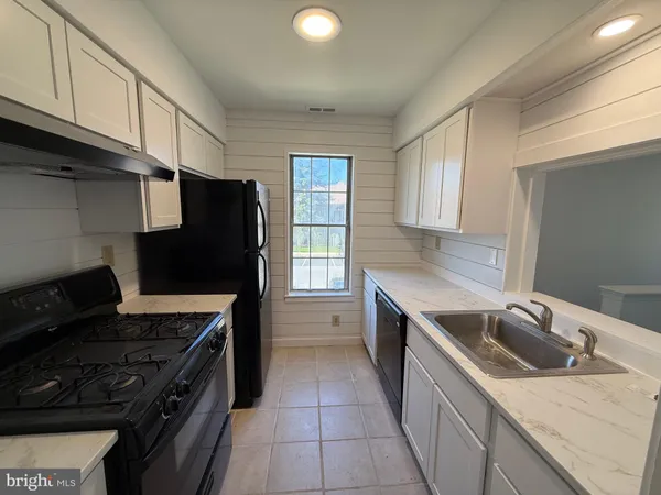 $2,000 | 1108 Aberdeen Lane, Blackwood, NJ 08012
