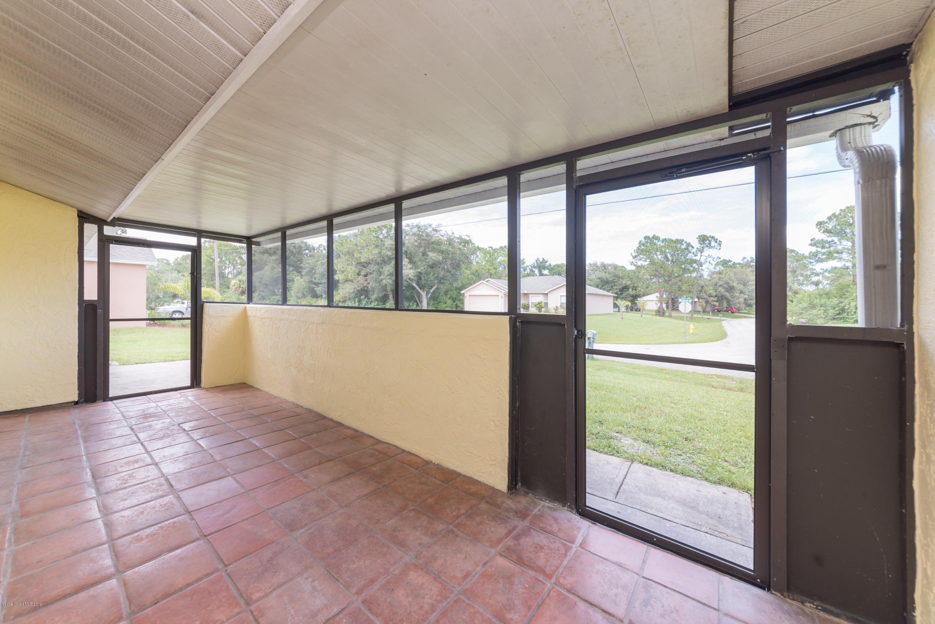 1272 Wabash Road Southeast Palm Bay, FL 32909 - Photo 15 of 18 16 Front Patio View 1