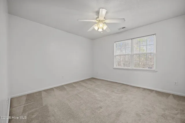 $1,300 | 336 Bracken Place, Jacksonville, NC 28540