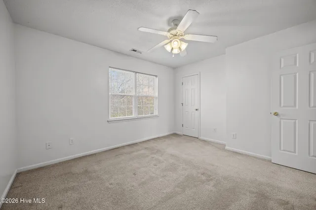 $1,300 | 336 Bracken Place, Jacksonville, NC 28540