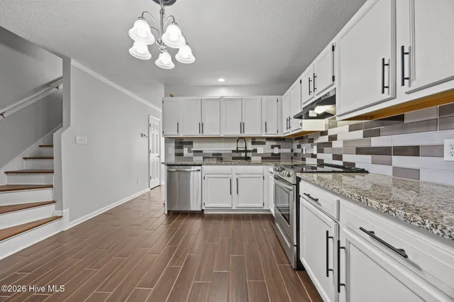 $1,300 | 336 Bracken Place, Jacksonville, NC 28540