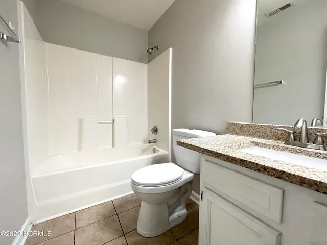 $1,300 | 336 Bracken Place, Jacksonville, NC 28540