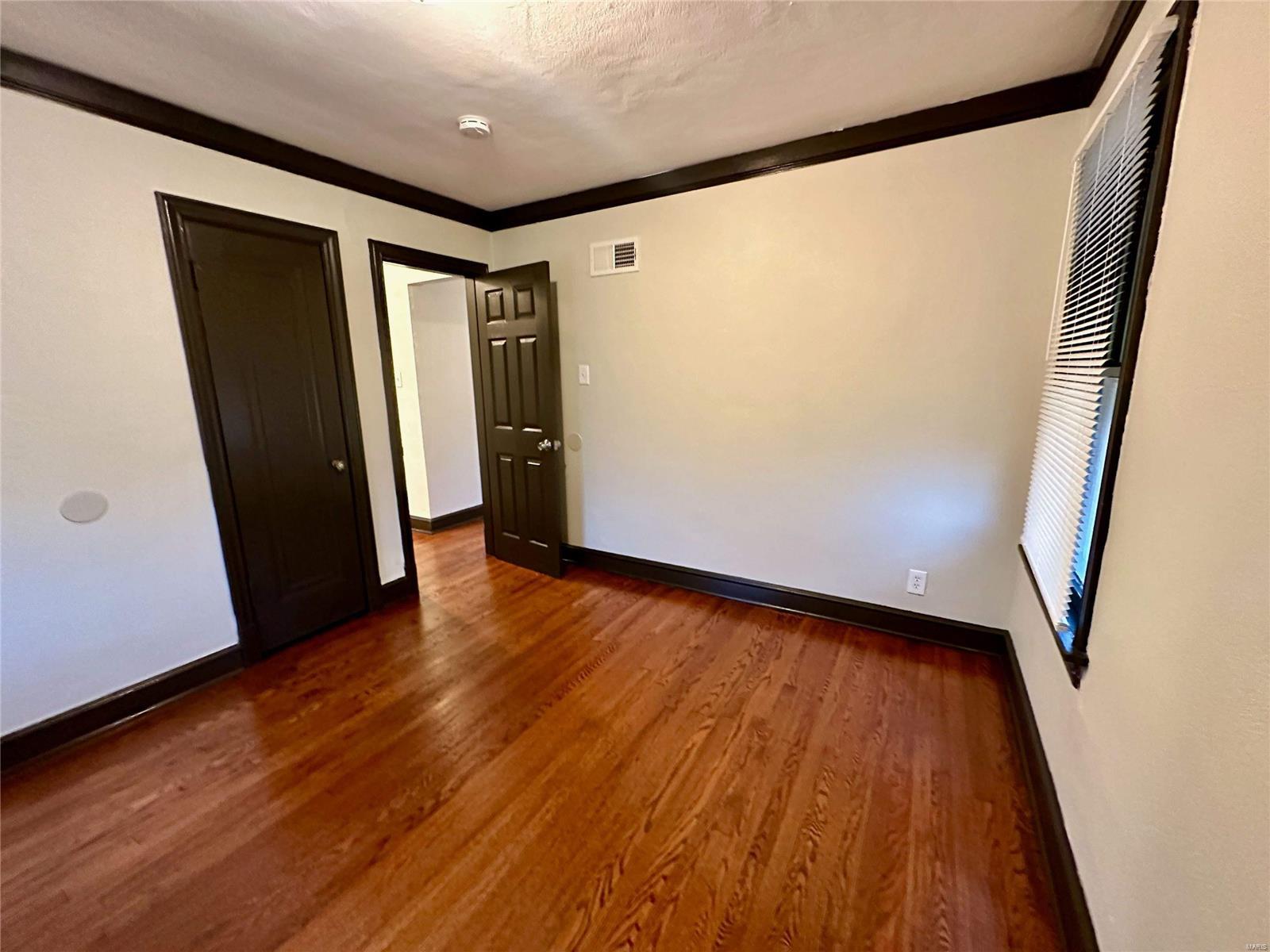 8865 Jennings Station Road Jennings, MO 63136 - Photo 12 of 19 Gallery Image 12