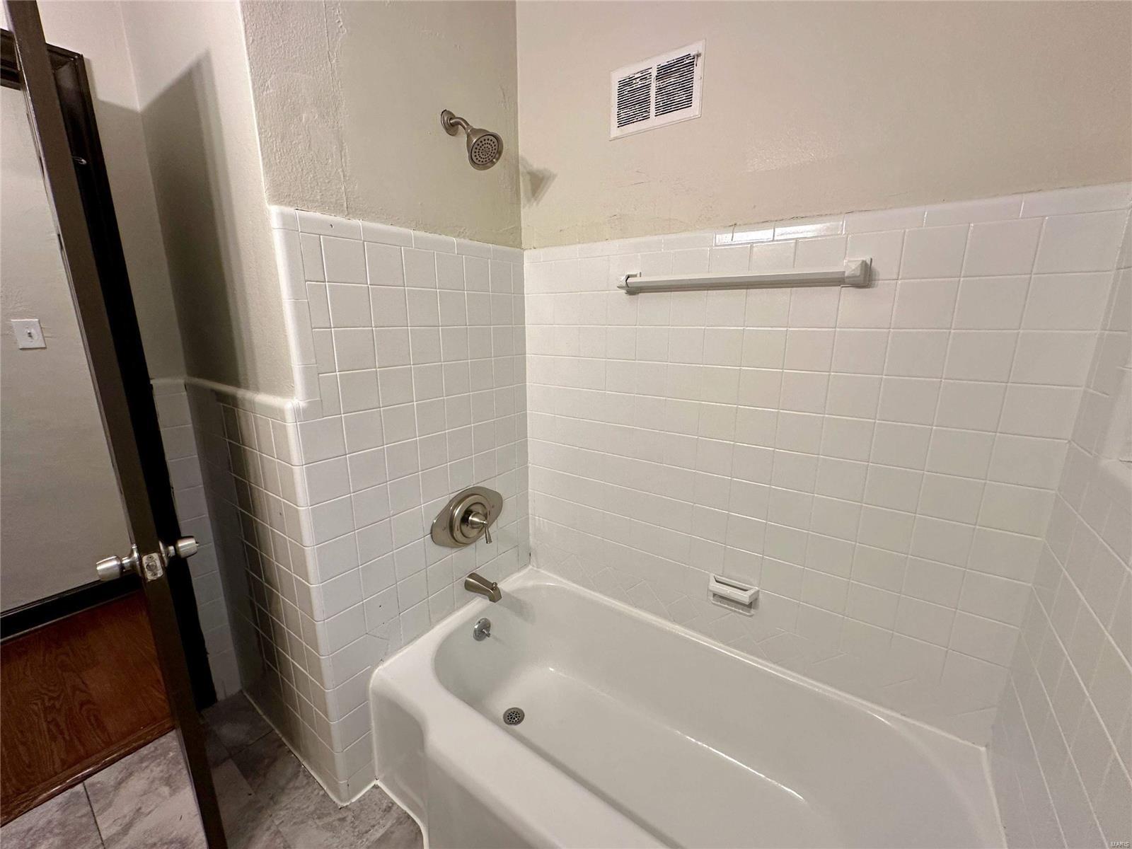 8865 Jennings Station Road Jennings, MO 63136 - Photo 14 of 19 Gallery Image 14