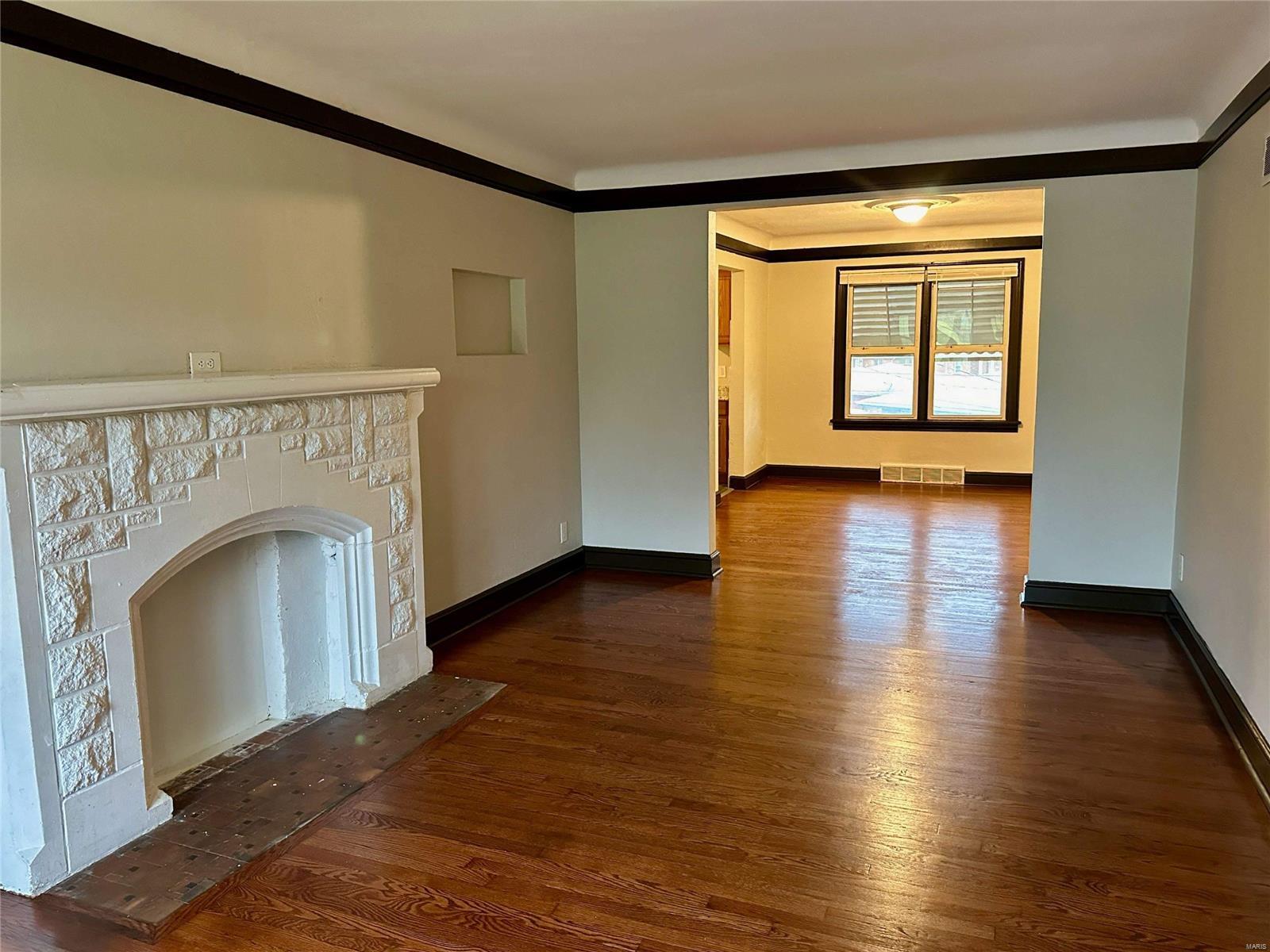 8865 Jennings Station Road Jennings, MO 63136 - Photo 3 of 19 Gallery Image 3