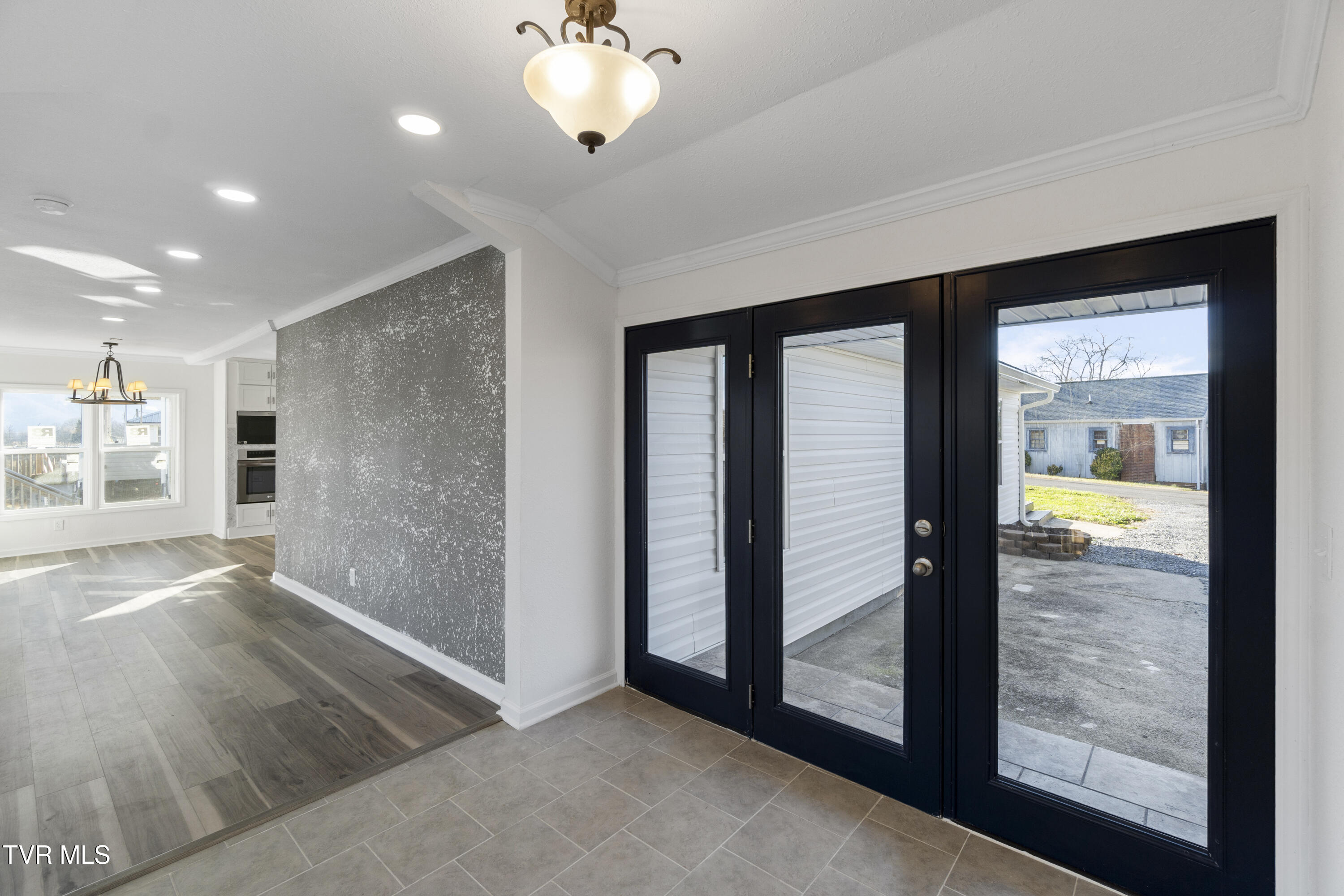 129 Ridgeway Avenue Church Hill, TN 37642 - Photo 13 of 40 DSC05769