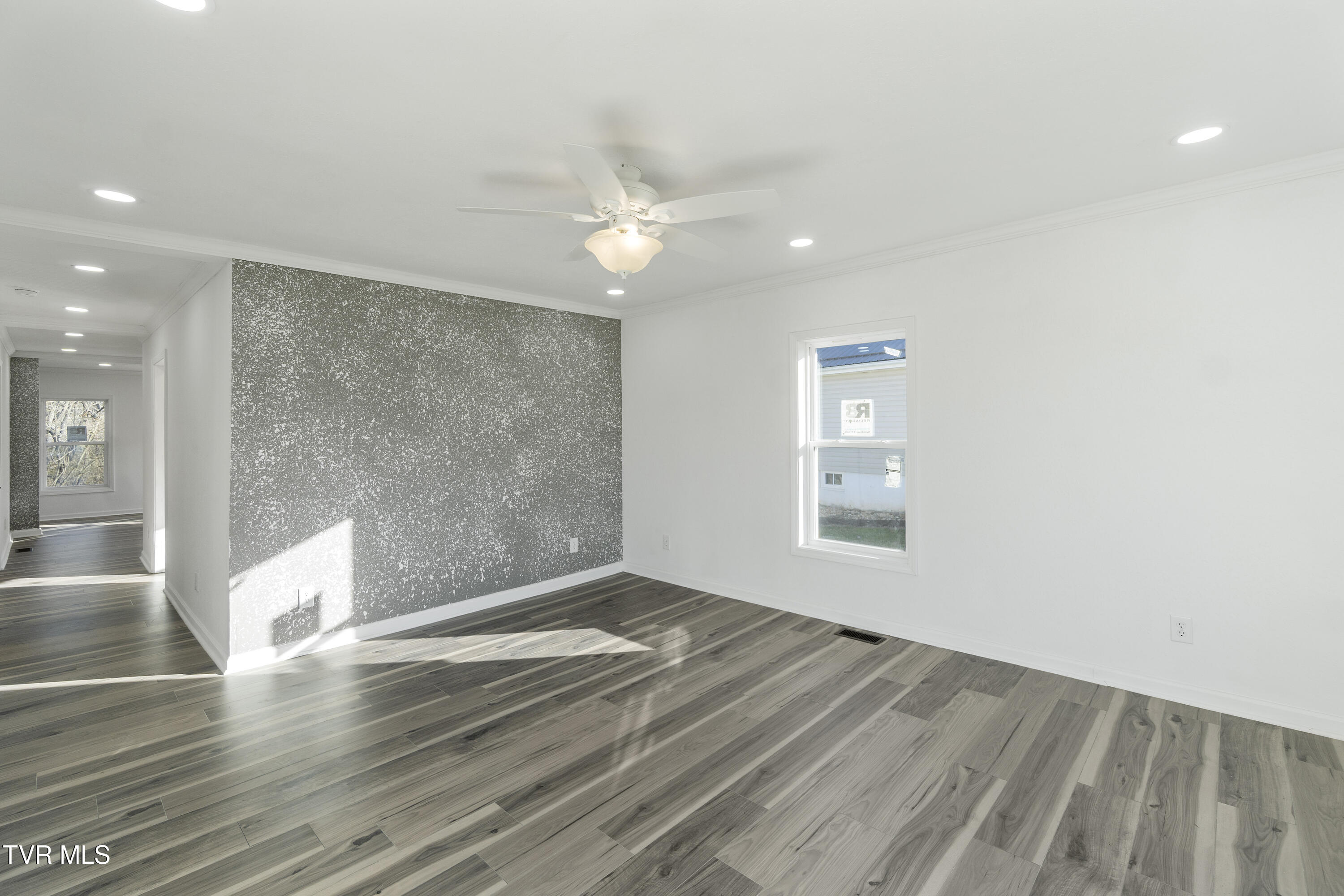 129 Ridgeway Avenue Church Hill, TN 37642 - Photo 38 of 40 DSC05818