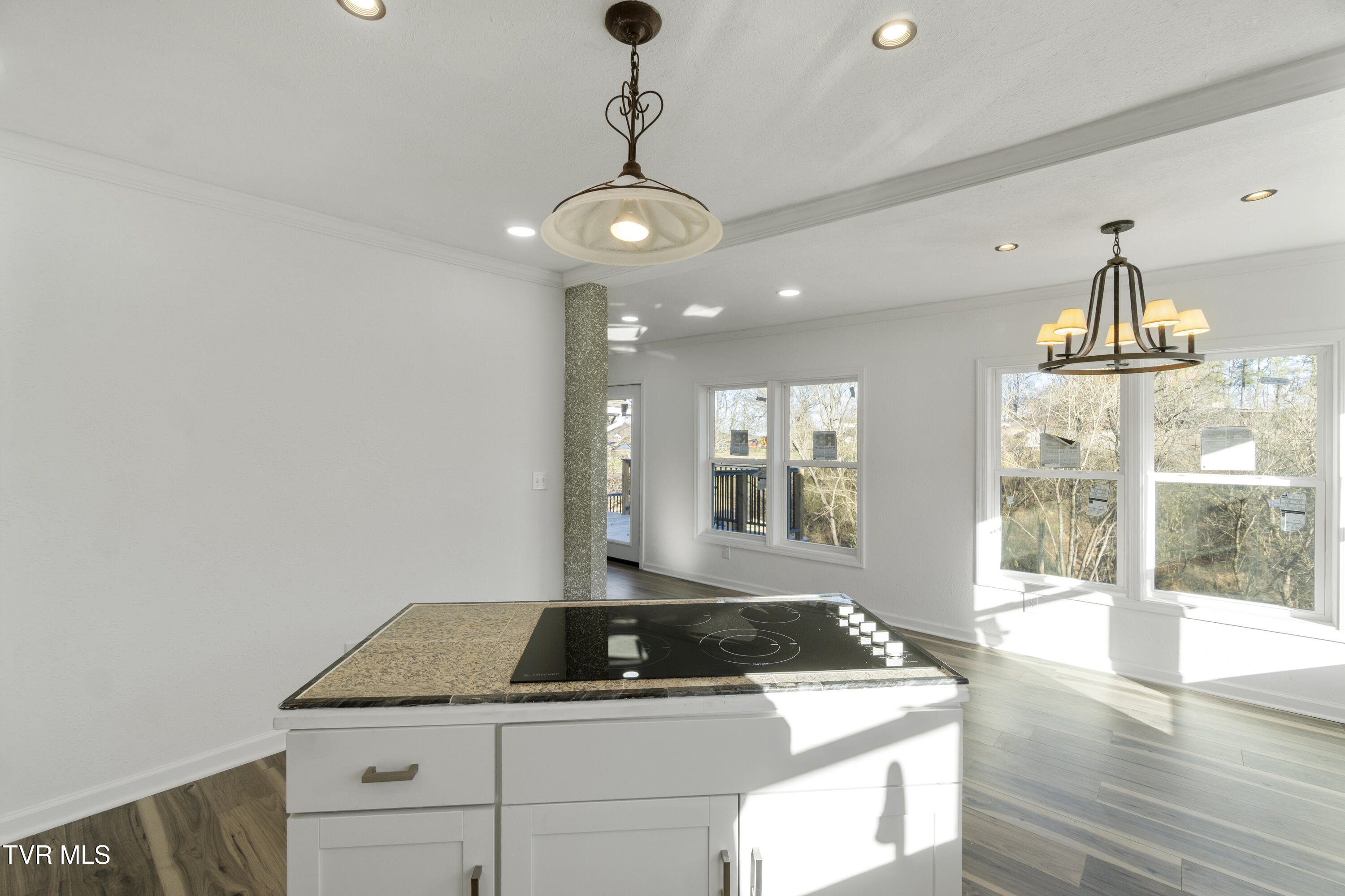 129 Ridgeway Avenue Church Hill, TN 37642 - Photo 10 of 40 DSC05782