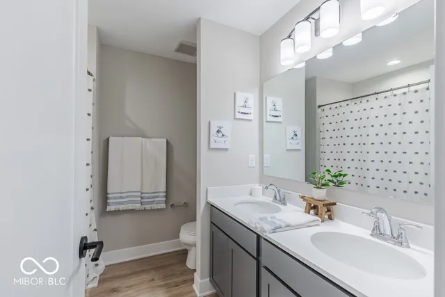 $389,999 | 12141 Olivine Avenue, Cumberland, IN 46229