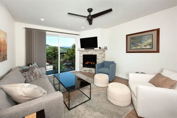 $925,000 | 235 La Bonte Street, Unit 207, Dillon, CO 80435