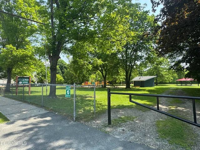 $269,900 | 50-52 John Street, Pittsfield, MA 01201