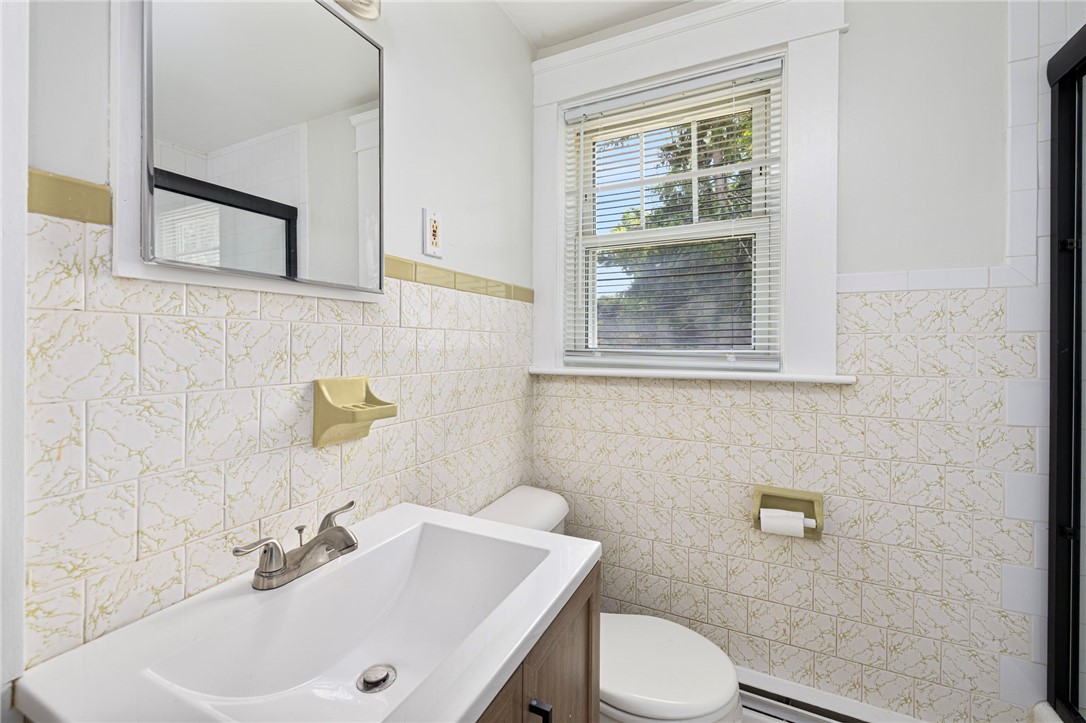 3 Mapledale Avenue Coventry, RI 02816 - Photo 16 of 27