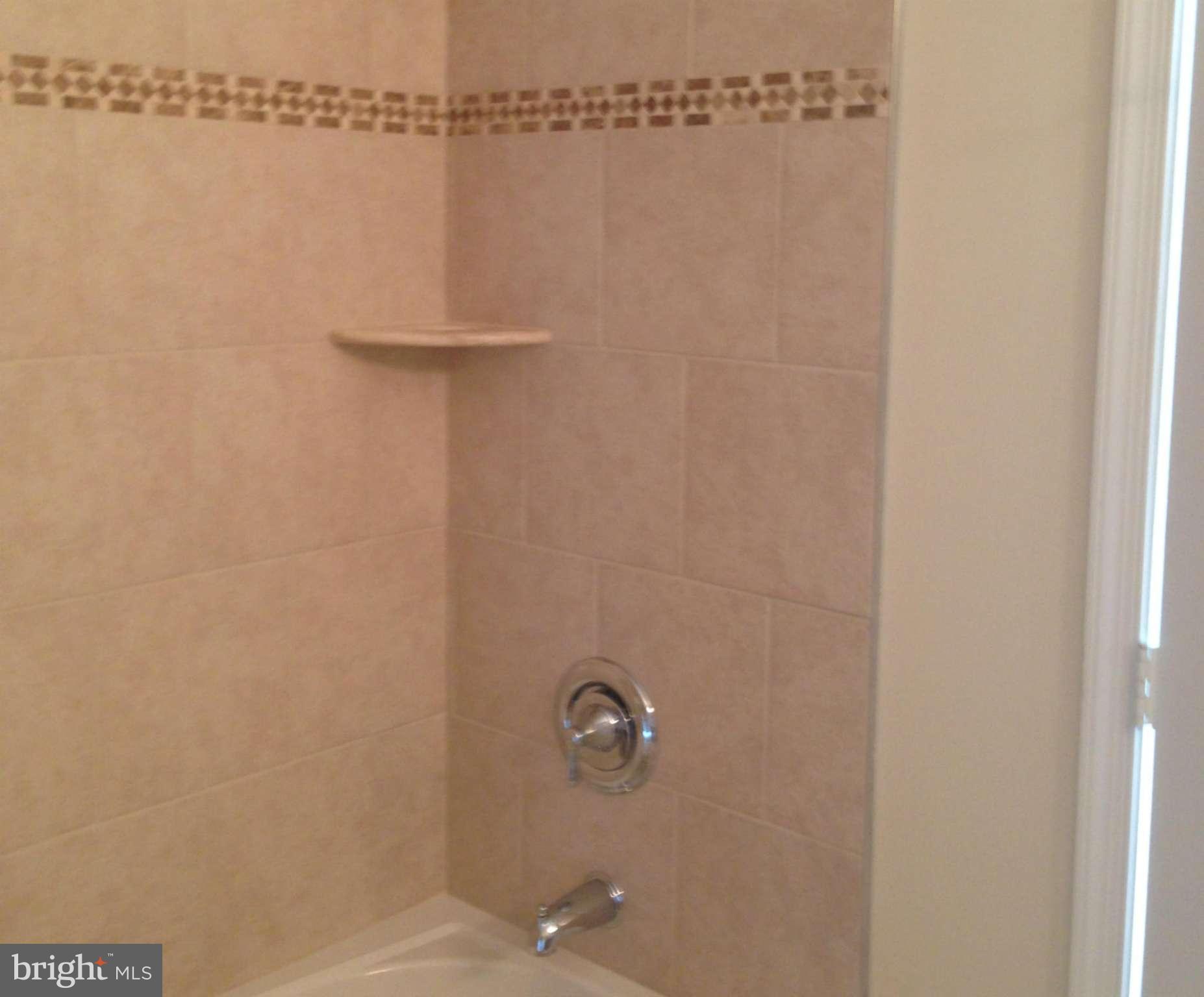 508 68th Place Capitol Heights, MD 20743 - Photo 17 of 27 Bath
