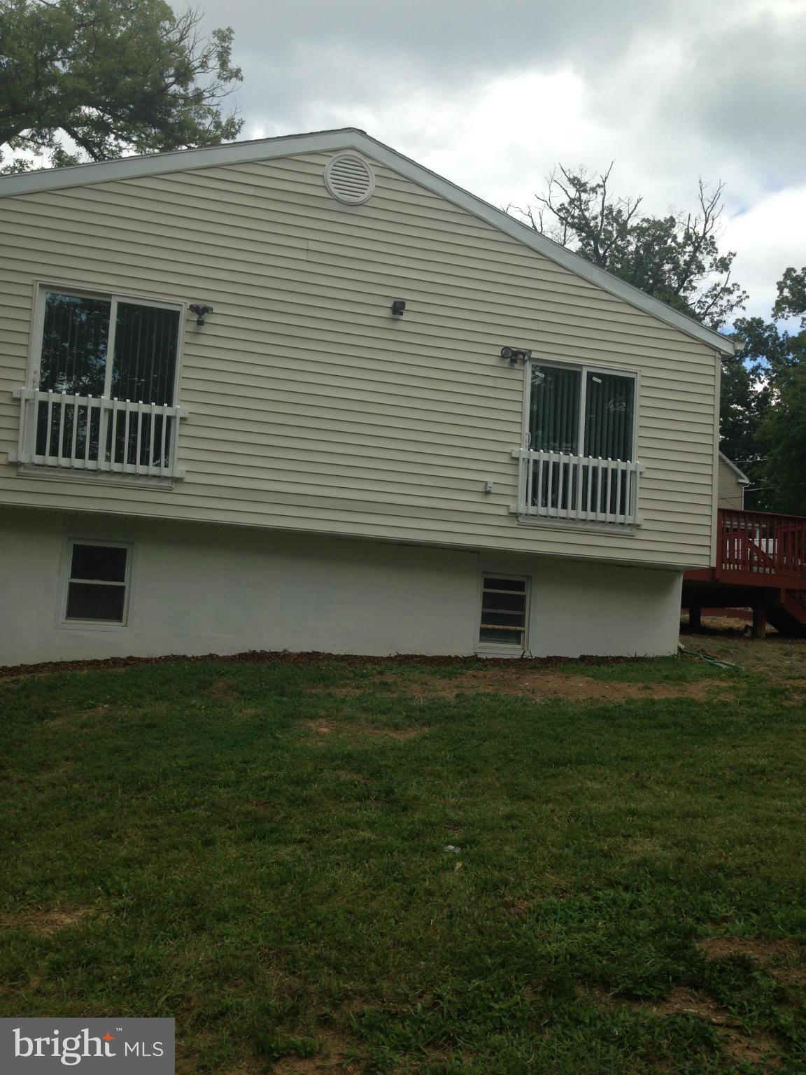508 68th Place Capitol Heights, MD 20743 - Photo 23 of 27 Exterior (Rear)