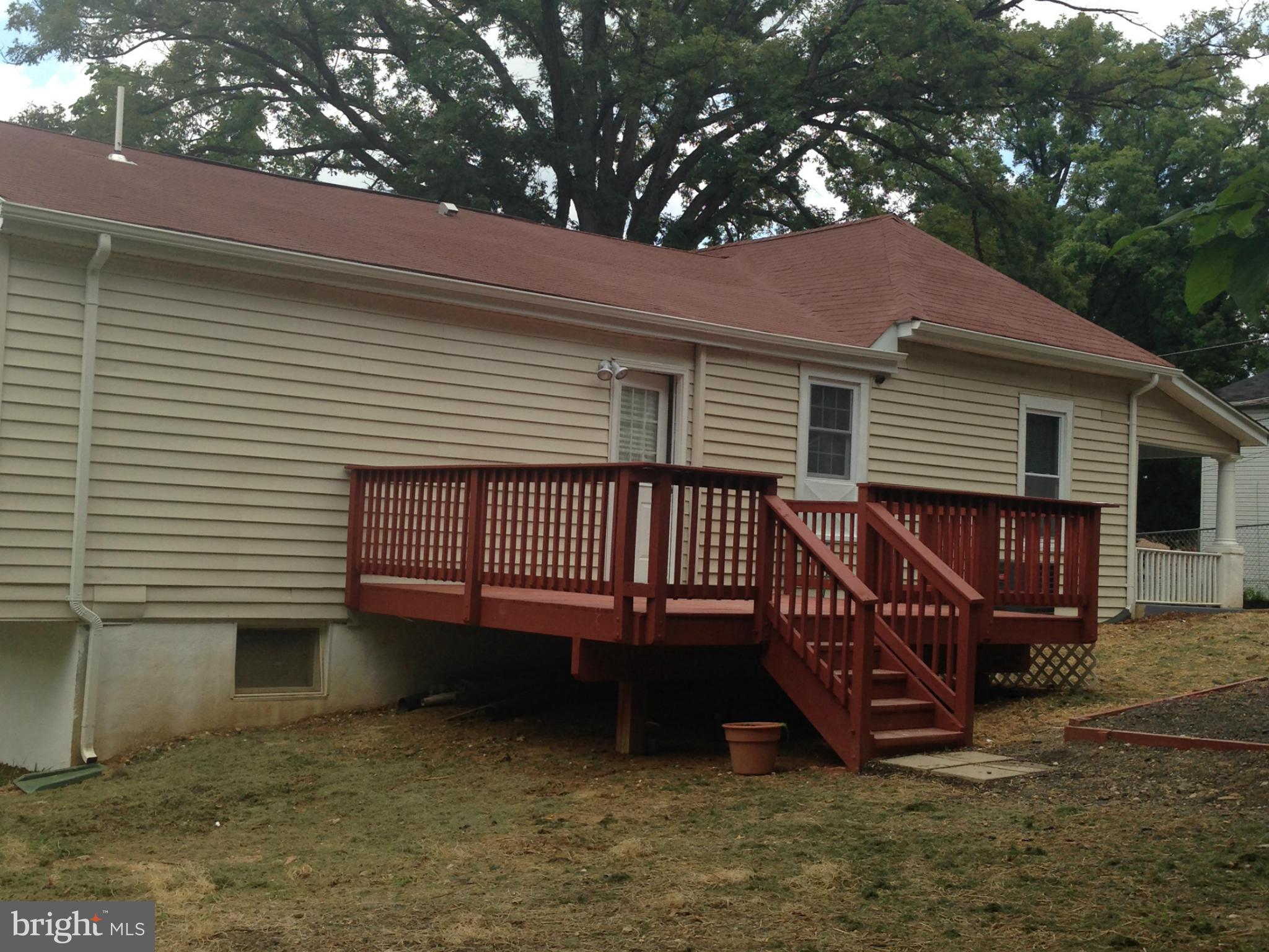508 68th Place Capitol Heights, MD 20743 - Photo 27 of 27 Exterior (Rear)