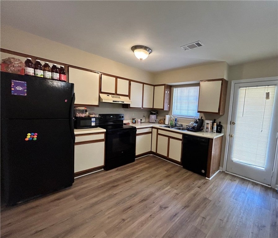 1761 Wire Road, Unit 915 Auburn, AL 36832 - Photo 4 of 11 Gallery Image 4