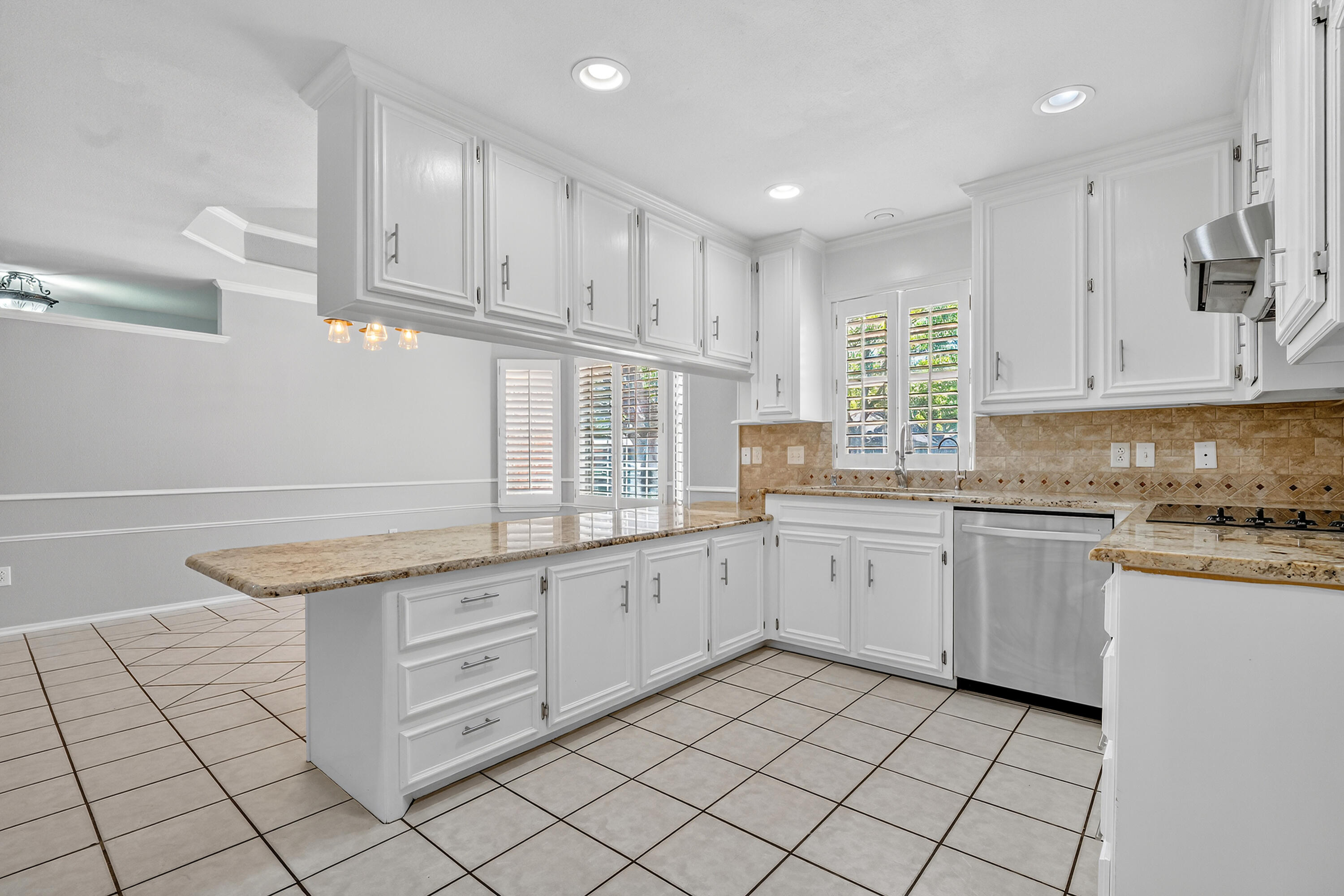 6006 76th Street Lubbock, TX 79424 - Photo 12 of 30 IMG_9042