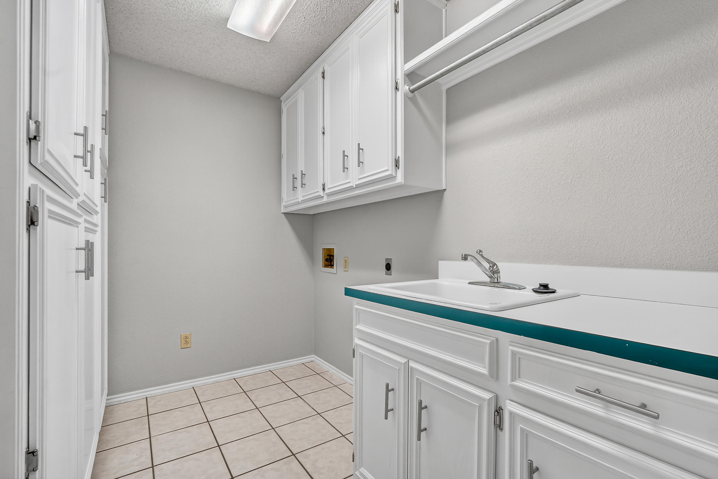 6006 76th Street Lubbock, TX 79424 - Photo 13 of 30 IMG_9040