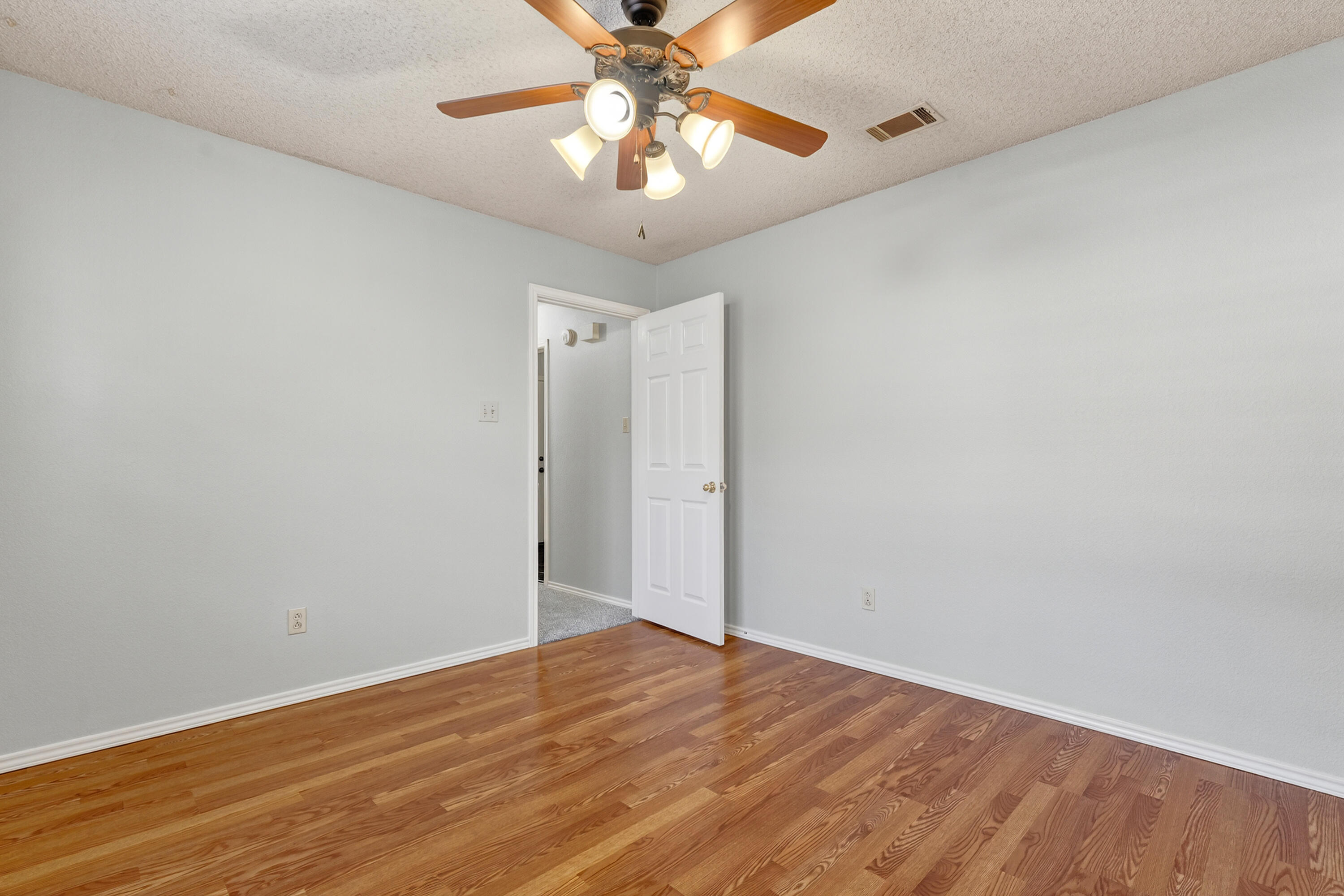 6006 76th Street Lubbock, TX 79424 - Photo 20 of 30 IMG_9026