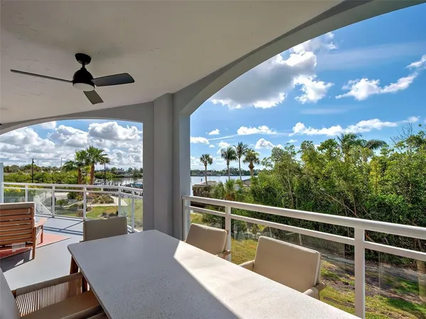 $799,000 | 516 Tamiami Trail South, Unit 201, Nokomis, FL 34275