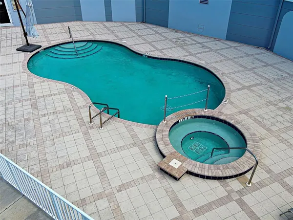 $799,000 | 516 Tamiami Trail South, Unit 201, Nokomis, FL 34275