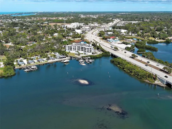 $799,000 | 516 Tamiami Trail South, Unit 201, Nokomis, FL 34275