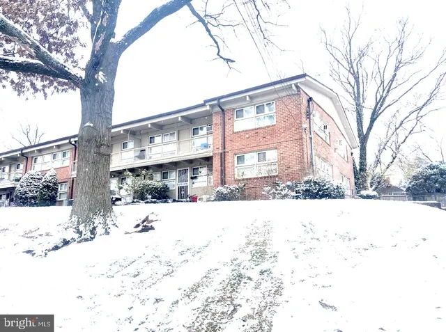 a street sign on the side of a road