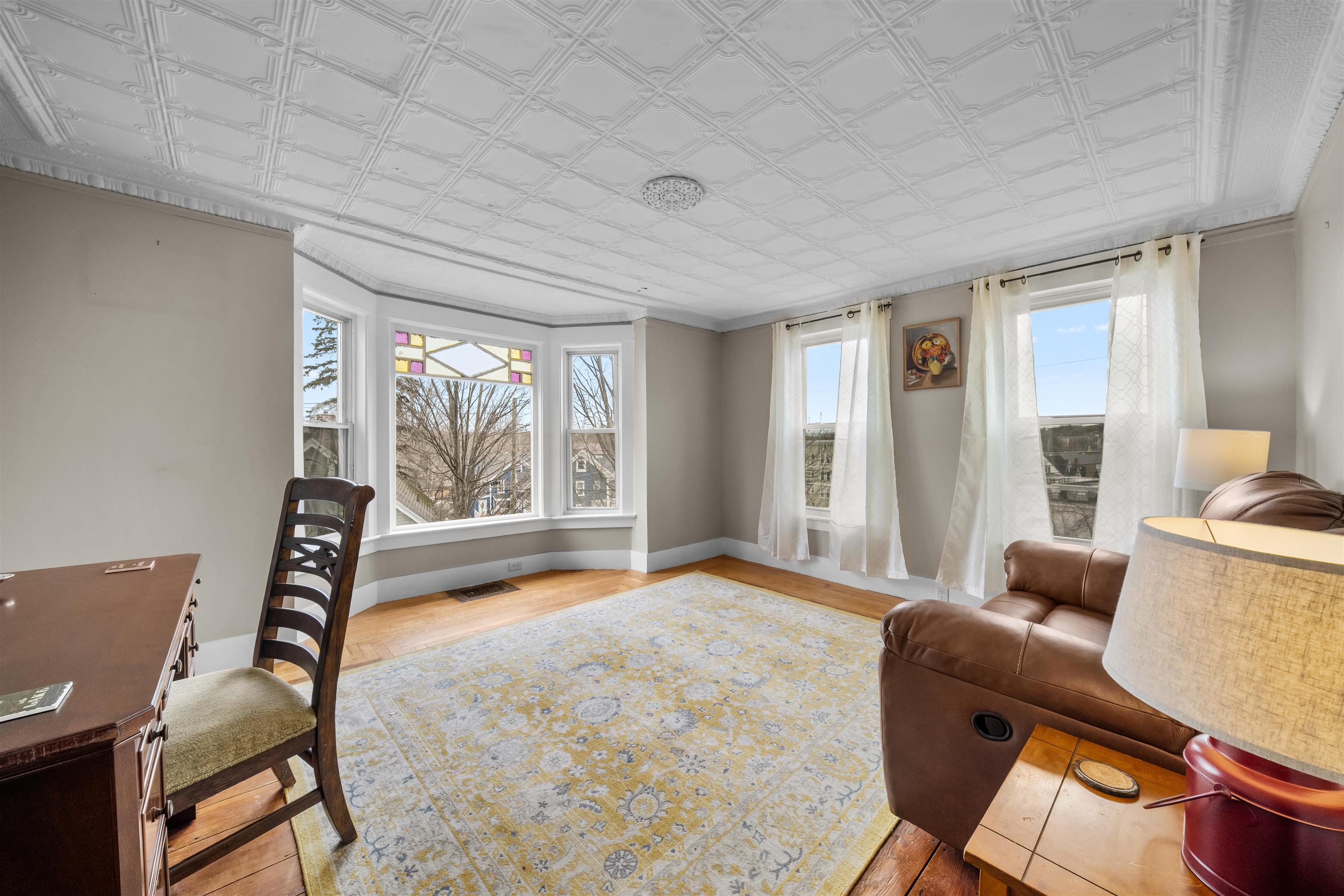 7 Elliott Street Laconia, NH 03246 - Photo 4 of 59