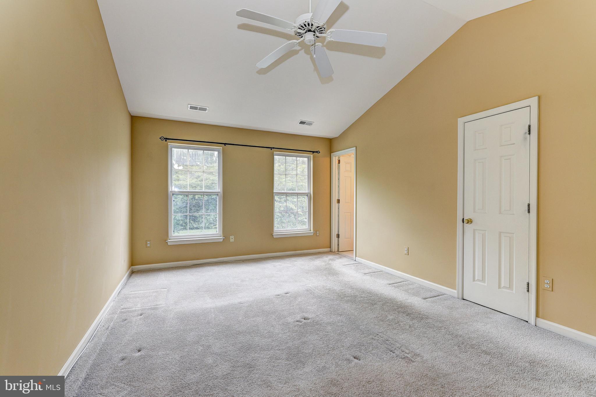 201 Marshall Wood Road Reisterstown, MD 21136 - Photo 16 of 28 Primary BR with vaulted ceiling and walk in closet
