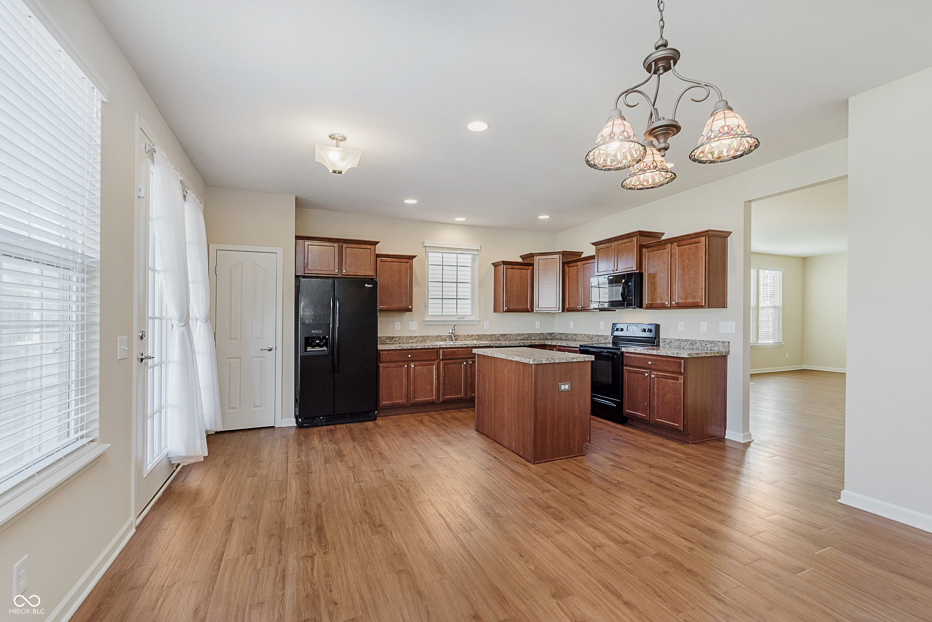 16022 Lambrusco Way Fishers, IN 46037 - Photo 8 of 34