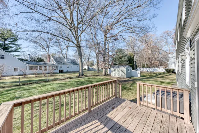 $300,000 | 1 Oxford Drive, Enfield, CT 06082