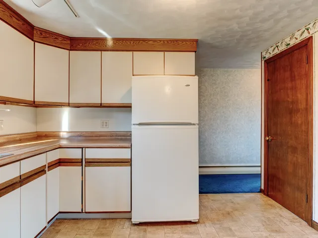 $300,000 | 1 Oxford Drive, Enfield, CT 06082