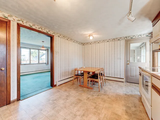 $300,000 | 1 Oxford Drive, Enfield, CT 06082