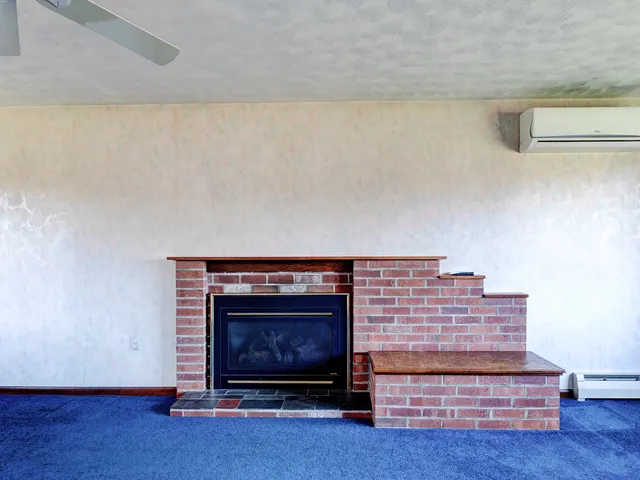 $300,000 | 1 Oxford Drive, Enfield, CT 06082