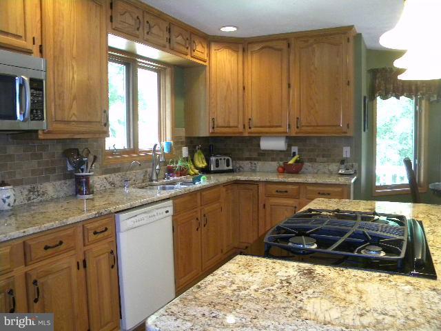 9445 Howes Road Dunkirk, MD 20754 - Photo 5 of 30 Kitchen