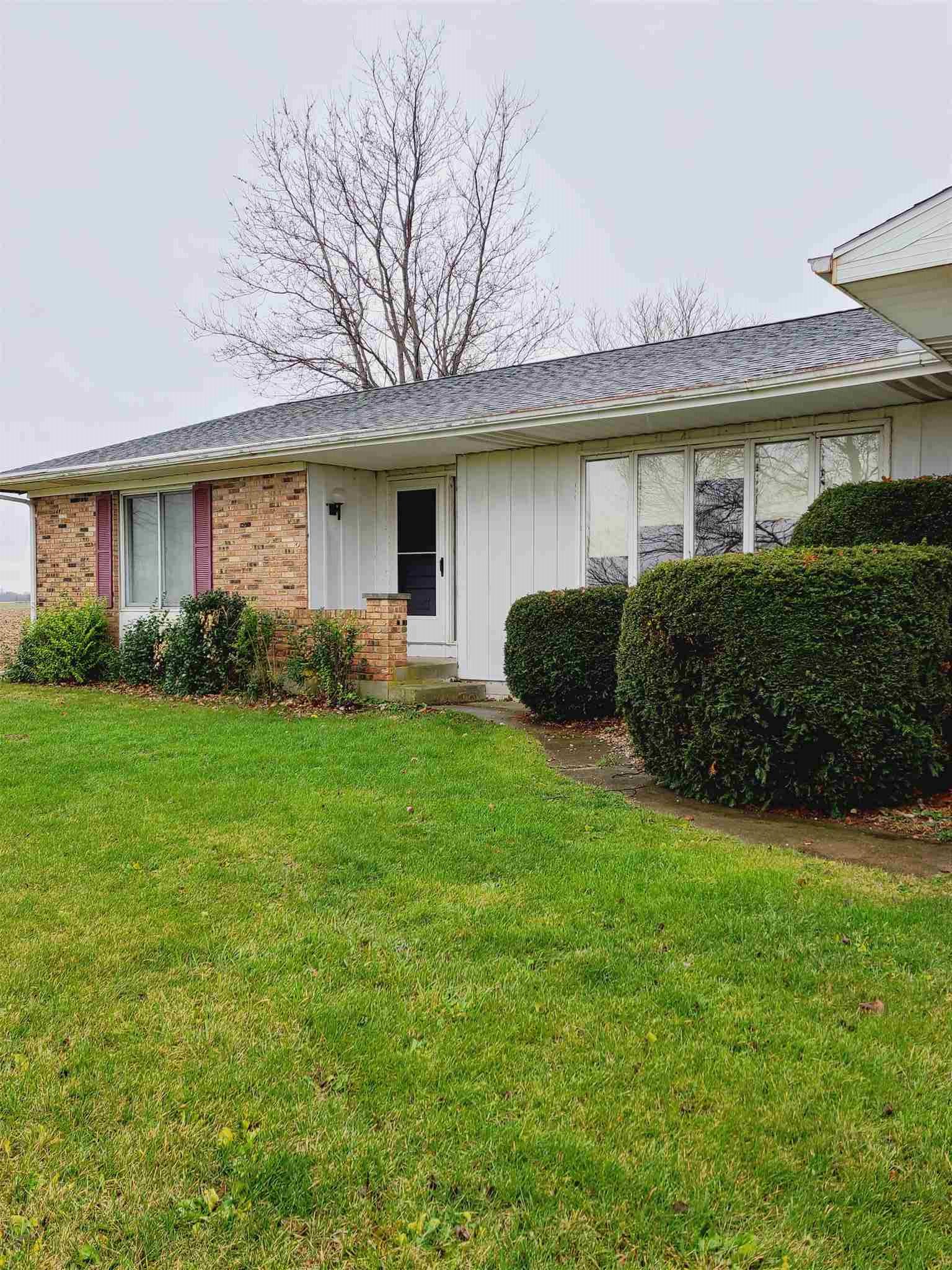 2775 East Philabaum Road North Manchester, IN 46962 - Photo 2 of 27
