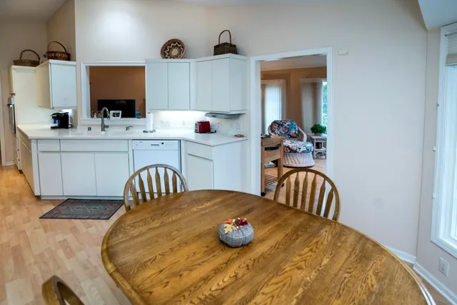 $439,000 | 550 McPride Lane, Unit B, Brookfield, WI 53045