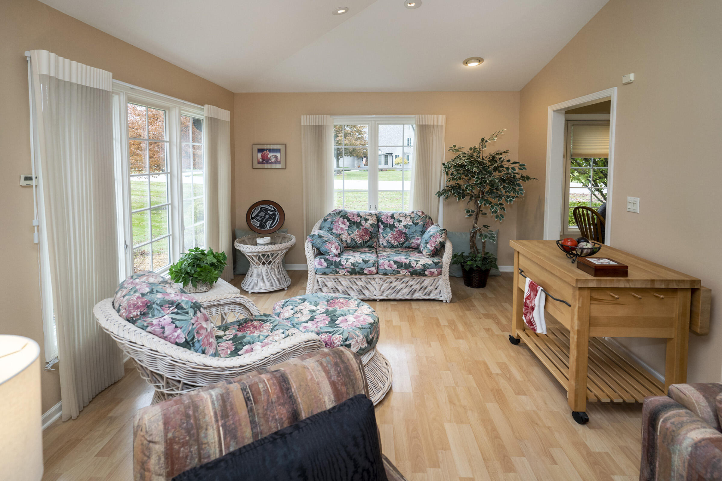 550 McPride Lane, Unit B Brookfield, WI 53045 - Photo 22 of 50 Sunroom or Formal Dining Rm