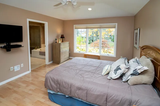 $439,000 | 550 McPride Lane, Unit B, Brookfield, WI 53045