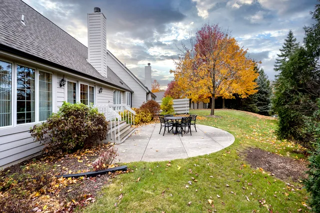 $439,000 | 550 McPride Lane, Unit B, Brookfield, WI 53045