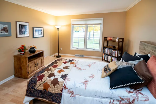 $439,000 | 550 McPride Lane, Unit B, Brookfield, WI 53045