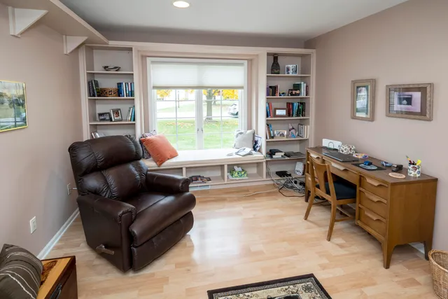 $439,000 | 550 McPride Lane, Unit B, Brookfield, WI 53045