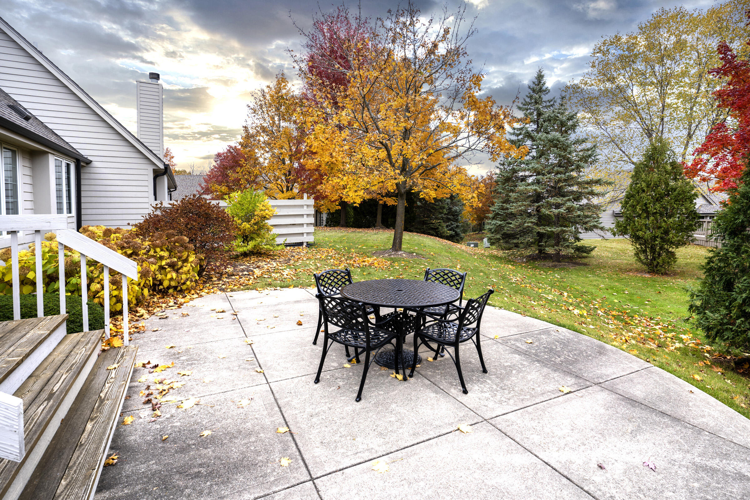 550 McPride Lane, Unit B Brookfield, WI 53045 - Photo 49 of 50 Patio & Yard