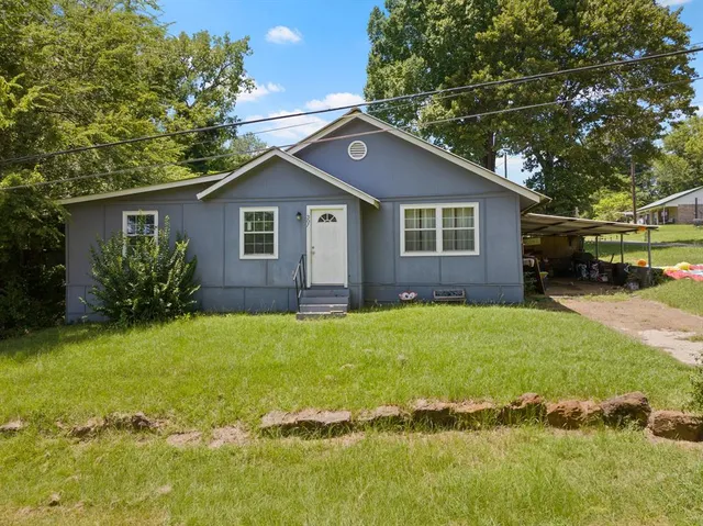 $149,900 | 307 Russell, Hughes Springs, TX 75656