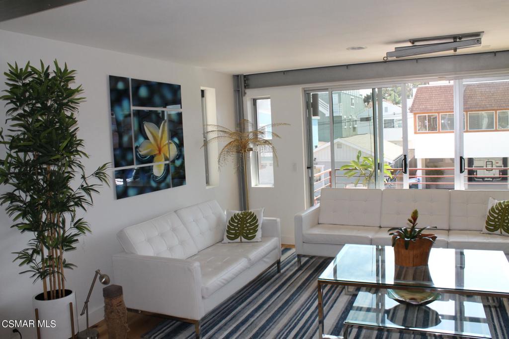 369 Cahuenga Drive Oxnard, CA 93035 - Photo 4 of 36 a living room with furniture and a potted plant