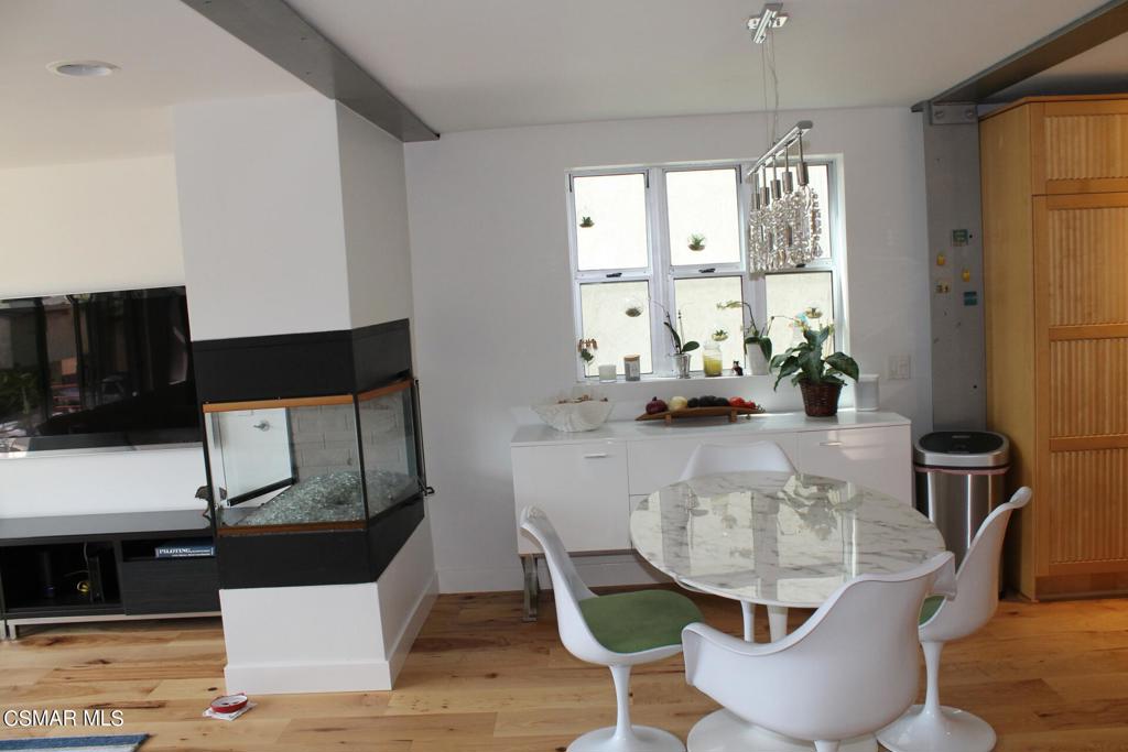 369 Cahuenga Drive Oxnard, CA 93035 - Photo 7 of 36 a table room with a bed and a table