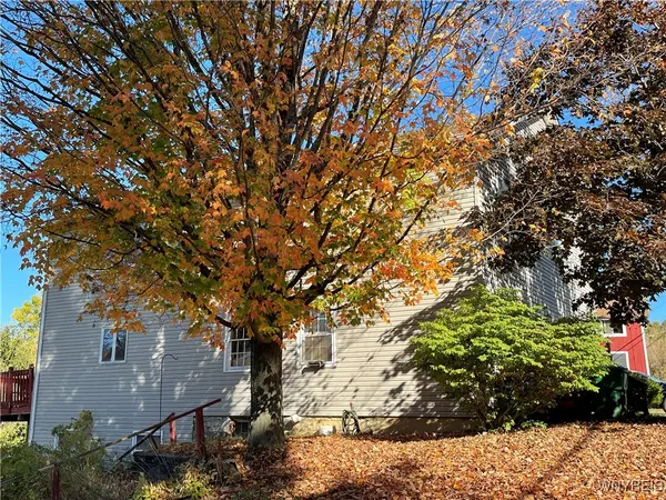 $189,900 | 9954 Vermont Hill Road, Holland, NY 14080