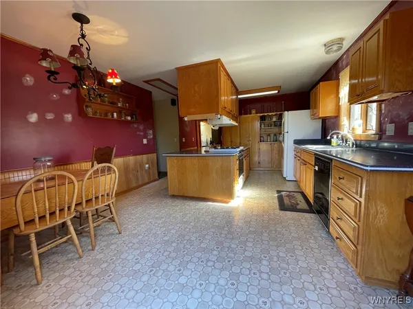 $189,900 | 9954 Vermont Hill Road, Holland, NY 14080