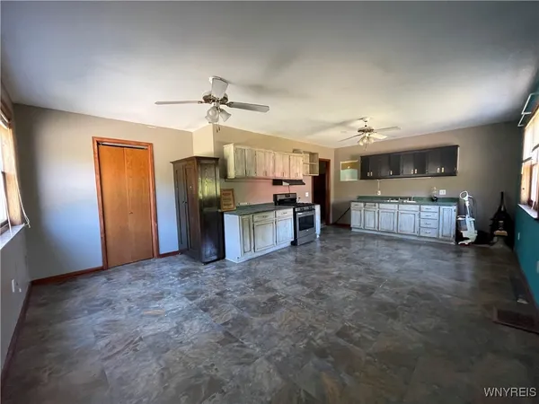 $189,900 | 9954 Vermont Hill Road, Holland, NY 14080