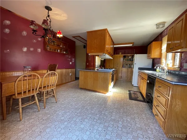 $189,900 | 9954 Vermont Hill Road, Holland, NY 14080